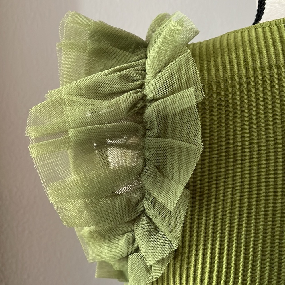 NWT Bailey 44 Ruffled Shell - Picture 6 of 8